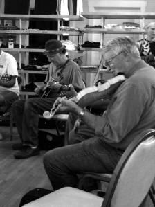 Happy fiddler at Sunday Old Time Music Jam, Floyd Country Store black and white on andreabadgley.com