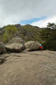 Rock scramble with view of summit on Old Rag Mountain in Shenandoah National Park on andreabadgley.com