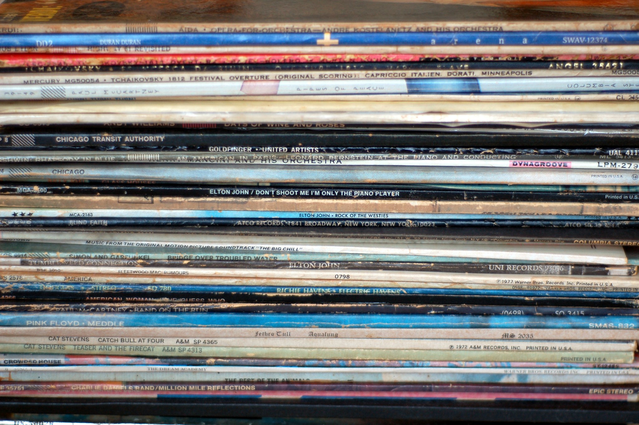 albums vinyl stack_0235