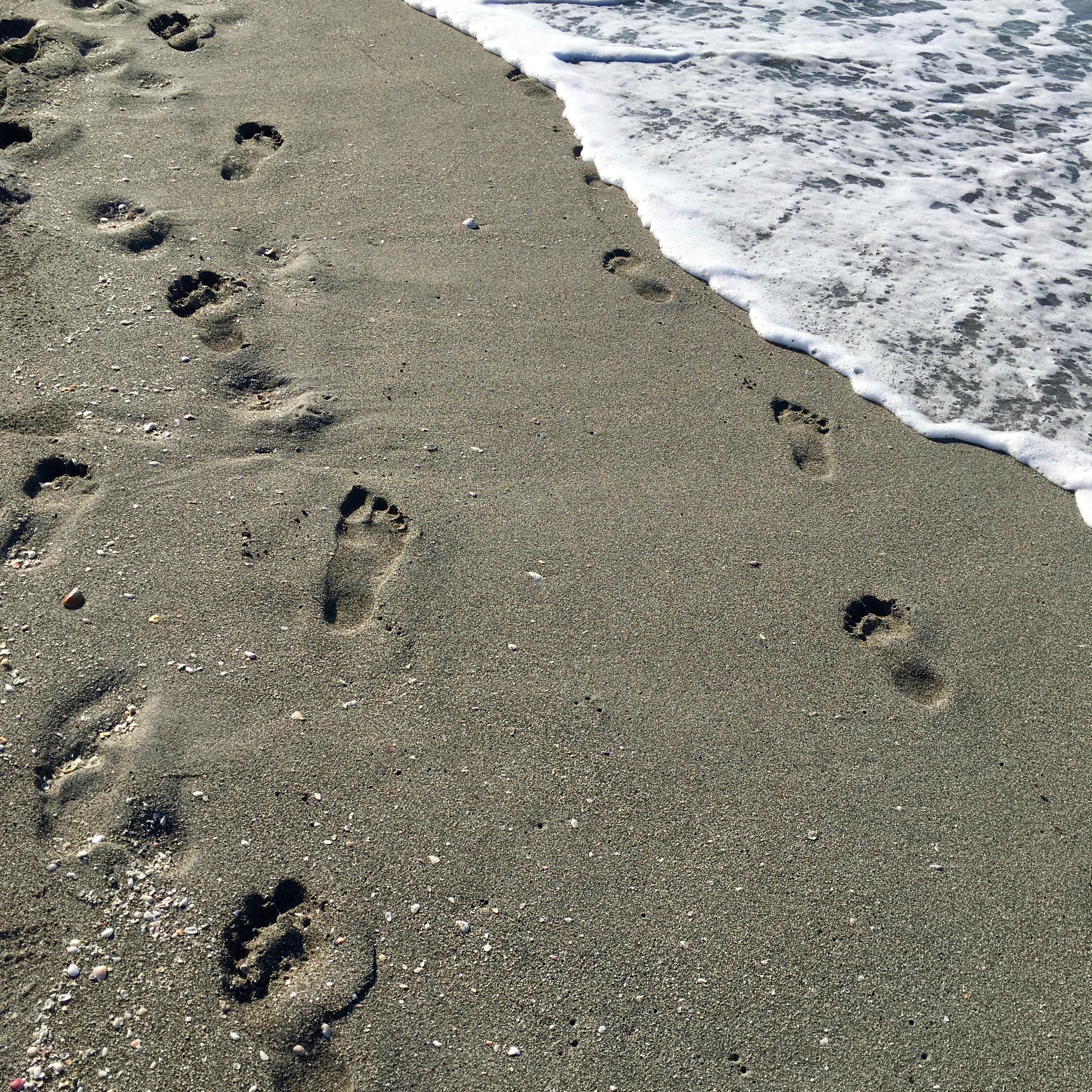 square-footprints-in-sand